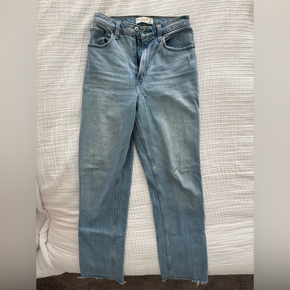 Abercrombie & Fitch 90’s Straight Ultra High Rise Jeans (sz26 curve love) - Picture 3 of 4